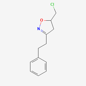 molecular formula C12H14ClNO B1528705 5-(氯甲基)-3-(2-苯乙基)-4,5-二氢-1,2-恶唑 CAS No. 1344286-87-8