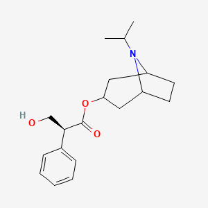 (S)-(1R,3r,5S)-8-Isopropyl-8-azabicyclo[3.2.1]octan-3-yl 3-Hydroxy-2-phenylpropanoate