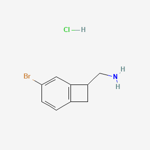 molecular formula C9H11BrClN B15296487 1-{4-Bromobicyclo[4.2.0]octa-1,3,5-trien-7-yl}methanamine hydrochloride 