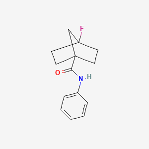 molecular formula C14H16FNO B15296690 4-fluoro-N-phenylbicyclo[2.2.1]heptane-1-carboxamide 