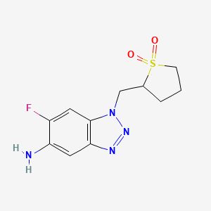 molecular formula C11H13FN4O2S B15299316 2-((5-Amino-6-fluoro-1H-benzo[d][1,2,3]triazol-1-yl)methyl)tetrahydrothiophene 1,1-dioxide 