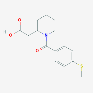 molecular formula C15H19NO3S B1530260 2-{1-[4-(甲硫基)苯甲酰基]哌啶-2-基}乙酸 CAS No. 1179765-47-9