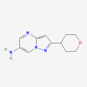 molecular formula C11H14N4O B1530607 2-(四氢-2H-吡喃-4-基)吡唑并[1,5-a]嘧啶-6-胺 CAS No. 1478676-26-4