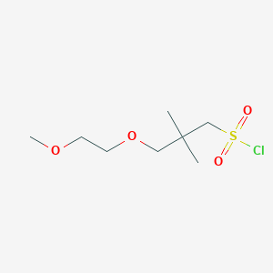 molecular formula C8H17ClO4S B15311236 3-(2-Methoxyethoxy)-2,2-dimethylpropane-1-sulfonyl chloride 