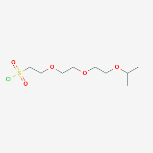 molecular formula C9H19ClO5S B15311556 2-(2-(2-Isopropoxyethoxy)ethoxy)ethane-1-sulfonyl chloride 