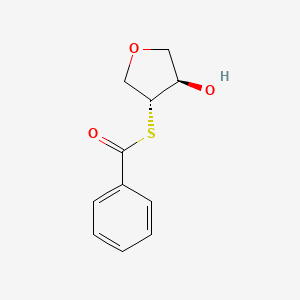 molecular formula C11H12O3S B1531749 {[(3R,4R)-4-hydroxyoxolan-3-yl]sulfanyl}(phenyl)methanone CAS No. 1638544-13-4