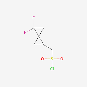 molecular formula C6H7ClF2O2S B15323155 {4,4-Difluorospiro[2.2]pentan-1-yl}methanesulfonylchloride 