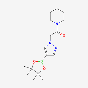1-(piperidin-1-yl)-2-(4-(4,4,5,5-tetramethyl-1,3,2-dioxaborolan-2-yl)-1H-pyrazol-1-yl)ethanone