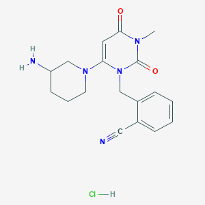 molecular formula C18H22ClN5O2 B15351937 2-((6-(3-Aminopiperidin-1-yl)-3-methyl-2,4-dioxo-3,4-dihydropyrimidin-1(2H)-yl)methyl)benzonitrile Hydrochloride Racemic Mixture 