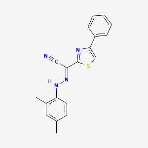 (2E)-[2-(2,4-dimethylphenyl)hydrazinylidene](4-phenyl-1,3-thiazol-2-yl)ethanenitrile