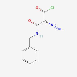 3-(Benzylamino)-1-chloro-2-diazonio-3-oxoprop-1-en-1-olate