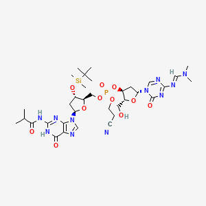 ((2R,3S,5R)-3-((tert-Butyldimethylsilyl)oxy)-5-(2-isobutyramido-6-oxo-1H-purin-9(6H)-yl)tetrahydrofuran-2-yl)methyl (2-cyanoethyl) ((2R,3S,5R)-5-(4-((E)-((dimethylamino)methylene)amino)-2-oxo-1,3,5-triazin-1(2H)-yl)-2-(hydroxymethyl)tetrahydrofuran-3-yl) phosphate