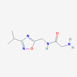 N-{[3-(propan-2-yl)-1,2,4-oxadiazol-5-yl]methyl}glycinamide