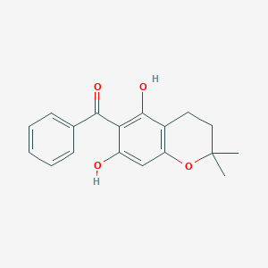 molecular formula C18H18O4 B155560 6-ベンゾイル-5,7-ジヒドロキシ-2,2-ジメチルクロマン CAS No. 86606-14-6