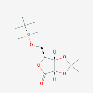 molecular formula C14H26O5Si B1589647 (3aR,6R,6aR)-6-(((叔丁基二甲基甲硅烷基)氧基)甲基)-2,2-二甲基二氢呋喃[3,4-d][1,3]二氧杂-4(3aH)-酮 CAS No. 75467-36-6