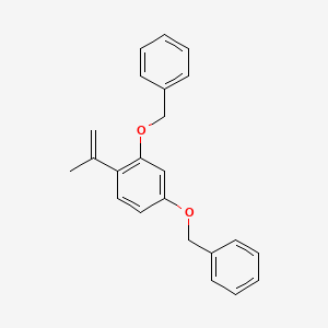 molecular formula C23H22O2 B1593320 (((4-(丙-1-烯-2-基)-1,3-苯撑)双(氧))双(亚甲基))二苯 CAS No. 747414-16-0