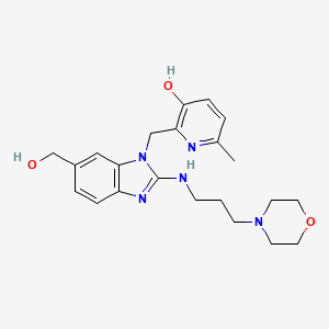 molecular formula C22H29N5O3 B1648894 2-((6-(hydroxymethyl)-2-((3-morpholinopropyl)amino)-1H-benzo[d]imidazol-1-yl)methyl)-6-methylpyridin-3-ol 