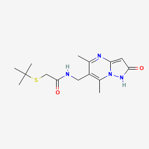2-(tert-butylsulfanyl)-N-({5,7-dimethyl-2-oxo-1H,2H-pyrazolo[1,5-a]pyrimidin-6-yl}methyl)acetamide