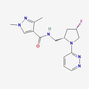 molecular formula C15H19FN6O B1654349 N-[[(2S,4S)-4-Fluoro-1-pyridazin-3-ylpyrrolidin-2-yl]methyl]-1,3-dimethylpyrazole-4-carboxamide CAS No. 2223190-00-7