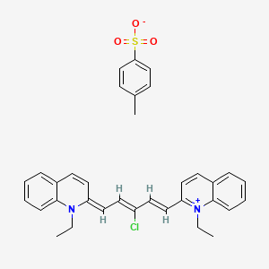 2-[3-Chloro-5-(1-ethylquinolin-2(1H)-ylidene)penta-1,3-dien-1-yl]-1-ethylquinolin-1-ium 4-methylbenzene-1-sulfonate