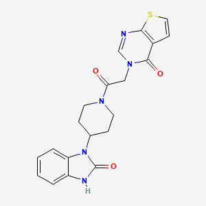 1-[1-(2-{4-oxo-3H,4H-thieno[2,3-d]pyrimidin-3-yl}acetyl)piperidin-4-yl]-2,3-dihydro-1H-1,3-benzodiazol-2-one