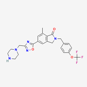B1666240 7-methyl-5-[3-(piperazin-1-ylmethyl)-1,2,4-oxadiazol-5-yl]-2-[[4-(trifluoromethoxy)phenyl]methyl]-3H-isoindol-1-one CAS No. 1092453-15-0