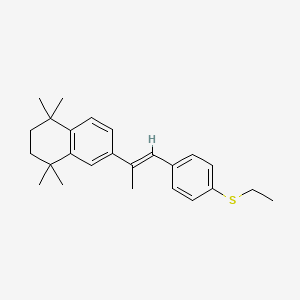 molecular formula C25H32S B1667610 (E)-6-(2-(4-(Ethylthio)phenyl)-1-methylethenyl)-1,2,3,4-tetrahydro-1,1,4,4-tetramethylnaphthalene CAS No. 89471-17-0