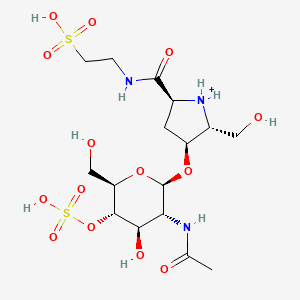 B1668045 2-[[(2S,4S,5R)-4-[(2R,3R,4R,5S,6R)-3-acetamido-4-hydroxy-6-(hydroxymethyl)-5-sulfooxyoxan-2-yl]oxy-5-(hydroxymethyl)pyrrolidin-1-ium-2-carbonyl]amino]ethanesulfonic acid CAS No. 92953-54-3