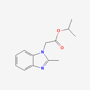 molecular formula C13H16N2O2 B2353879 propan-2-yl 2-(2-methyl-1H-1,3-benzodiazol-1-yl)acetate CAS No. 933944-55-9