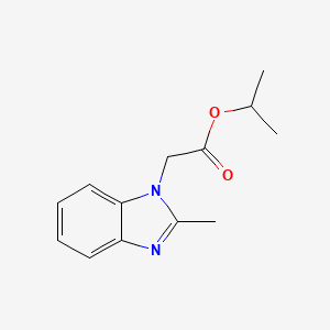 molecular formula C13H16N2O2 B2353879 2-(2-甲基-1H-1,3-苯并二氮唑-1-基)乙酸丙-2-酯 CAS No. 933944-55-9