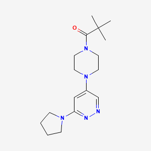 2,2-Dimethyl-1-(4-(6-(pyrrolidin-1-yl)pyridazin-4-yl)piperazin-1-yl)propan-1-one