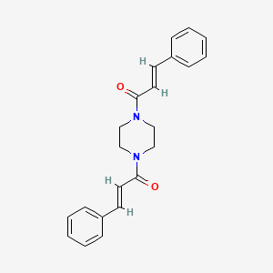 molecular formula C22H22N2O2 B2354082 (E)-3-phenyl-1-[4-[(E)-3-phenylprop-2-enoyl]piperazin-1-yl]prop-2-en-1-one CAS No. 70238-71-0
