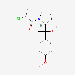 2-Chloro-1-[2-[1-hydroxy-1-(4-methoxyphenyl)ethyl]pyrrolidin-1-yl]propan-1-one