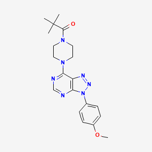 molecular formula C20H25N7O2 B2356994 1-(4-(3-(4-methoxyphenyl)-3H-[1,2,3]triazolo[4,5-d]pyrimidin-7-yl)piperazin-1-yl)-2,2-dimethylpropan-1-one CAS No. 920204-18-8