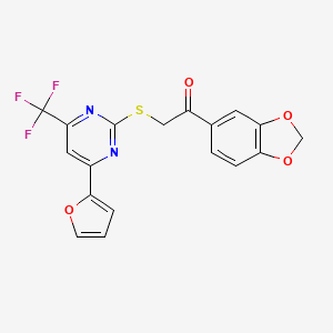 molecular formula C18H11F3N2O4S B2357397 1-(1,3-苯并二氧杂环-5-基)-2-{[4-(呋喃-2-基)-6-(三氟甲基)嘧啶-2-基]硫代}乙酮 CAS No. 941252-42-2