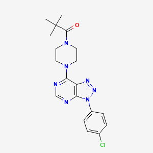 molecular formula C19H22ClN7O B2357455 1-(4-(3-(4-chlorophenyl)-3H-[1,2,3]triazolo[4,5-d]pyrimidin-7-yl)piperazin-1-yl)-2,2-dimethylpropan-1-one CAS No. 920389-18-0