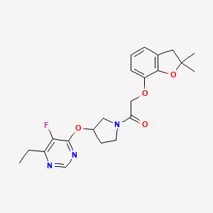 molecular formula C22H26FN3O4 B2357937 2-((2,2-二甲基-2,3-二氢苯并呋喃-7-基)氧基)-1-(3-((6-乙基-5-氟嘧啶-4-基)氧基)吡咯烷-1-基)乙酮 CAS No. 2034318-84-6