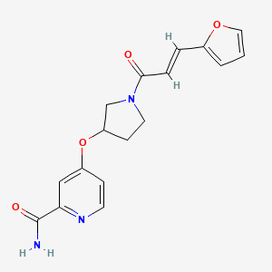 molecular formula C17H17N3O4 B2358117 (E)-4-((1-(3-(呋喃-2-基)丙烯酰基)吡咯烷-3-基)氧基)吡啶-2-甲酰胺 CAS No. 2035001-26-2