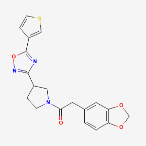 molecular formula C19H17N3O4S B2359290 2-(Benzo[d][1,3]dioxol-5-yl)-1-(3-(5-(thiophen-3-yl)-1,2,4-oxadiazol-3-yl)pyrrolidin-1-yl)ethanone CAS No. 2034414-22-5