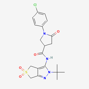 molecular formula C20H23ClN4O4S B2359448 N-(2-(terc-butil)-5,5-dióxido-4,6-dihidro-2H-tieno[3,4-c]pirazol-3-il)-1-(4-clorofenil)-5-oxopirrolidina-3-carboxamida CAS No. 893925-52-5