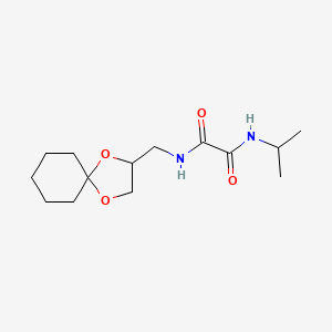 N1-(1,4-dioxaspiro[4.5]decan-2-ylmethyl)-N2-isopropyloxalamide