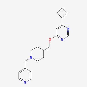 molecular formula C20H26N4O B2359601 4-Cyclobutyl-6-[[1-(pyridin-4-ylmethyl)piperidin-4-yl]methoxy]pyrimidine CAS No. 2379975-74-1