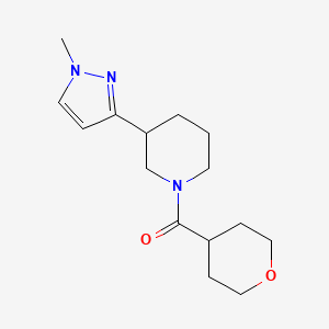 molecular formula C15H23N3O2 B2359756 (3-(1-Methyl-1H-pyrazol-3-yl)piperidin-1-yl)(tetrahydro-2H-pyran-4-yl)methanon CAS No. 2034605-67-7