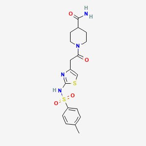 molecular formula C18H22N4O4S2 B2359818 1-(2-(2-(4-Methylphenylsulfonamido)thiazol-4-yl)acetyl)piperidin-4-carboxamid CAS No. 921993-97-7