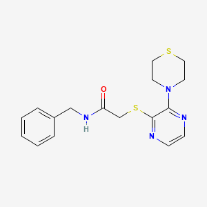 molecular formula C17H20N4OS2 B2360074 N-ベンジル-2-((3-チオモルフォリノピラジン-2-イル)チオ)アセトアミド CAS No. 1226441-99-1