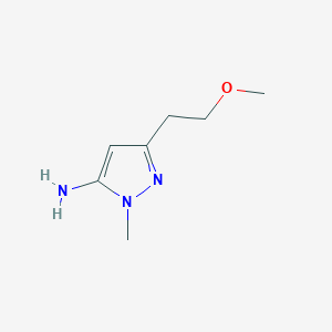 molecular formula C7H13N3O B2360528 3-(2-甲氧基乙基)-1-甲基-1H-吡唑-5-胺 CAS No. 97820-74-1