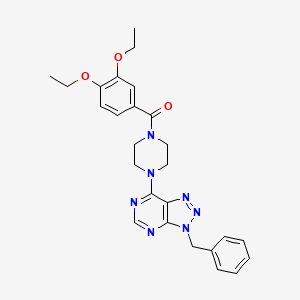 molecular formula C26H29N7O3 B2360635 (4-(3-benzyl-3H-[1,2,3]triazolo[4,5-d]pyrimidin-7-yl)piperazin-1-yl)(3,4-diethoxyphenyl)methanone CAS No. 920229-97-6