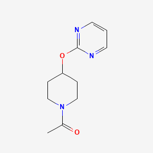 molecular formula C11H15N3O2 B2361088 1-(4-(ピリミジン-2-イルオキシ)ピペリジン-1-イル)エタノン CAS No. 1421506-07-1