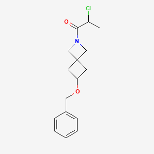 2-Chloro-1-(6-phenylmethoxy-2-azaspiro[3.3]heptan-2-yl)propan-1-one