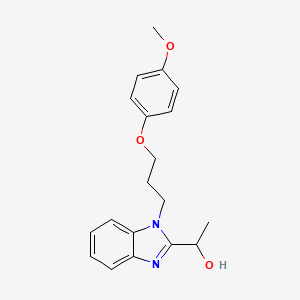 molecular formula C19H22N2O3 B2362380 1-[1-[3-(4-メトキシフェノキシ)プロピル]ベンゾイミダゾール-2-イル]エタノール CAS No. 853752-49-5